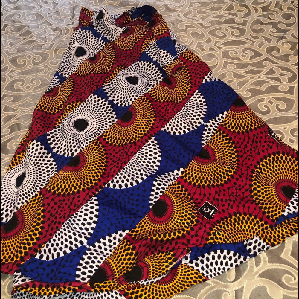 Size Small wrap around African print skirt